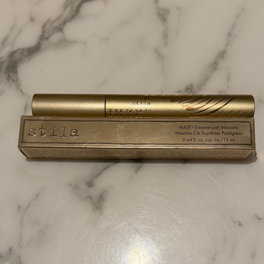 Stila Huge Extreme Lash Mascara - Black